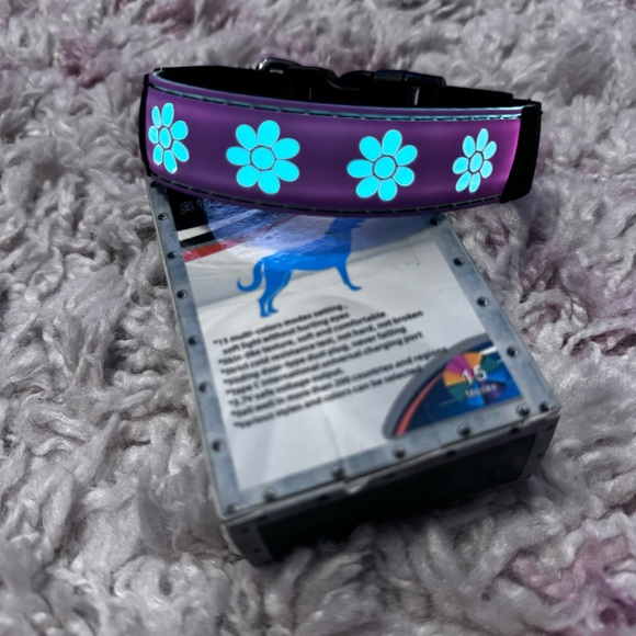 *NWT* XS purple, LED dog collar - Picture 5 of 5